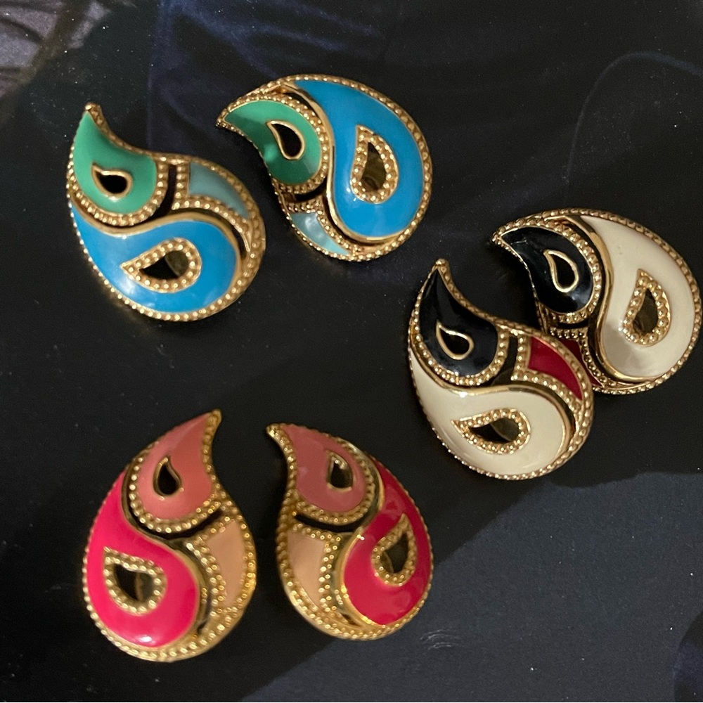 ✨Vintage Signed Avon Teadrop Stud Earrings Three Pairs